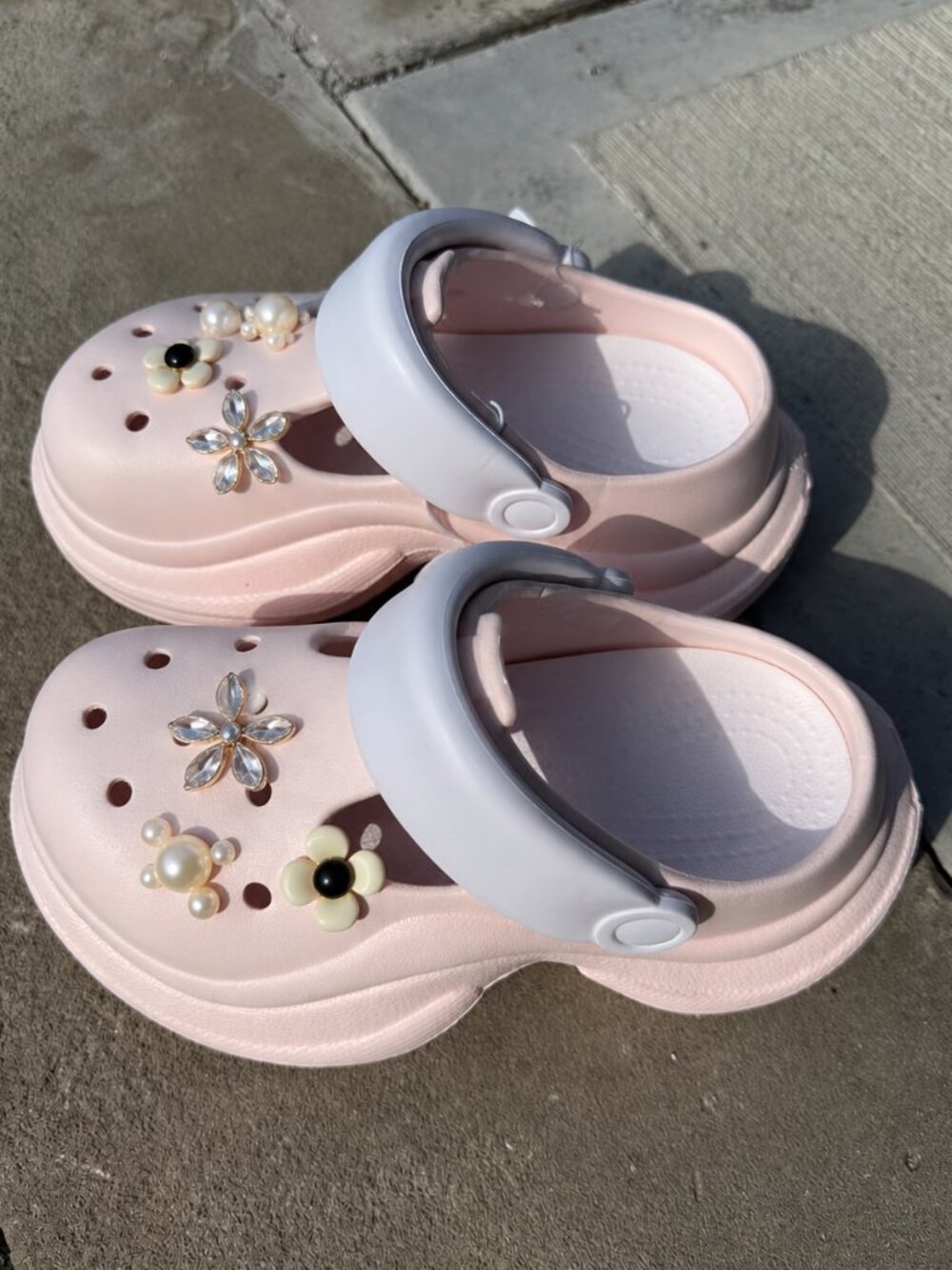 Brand new chunky platform clogs in a soft blush pink color ☁️